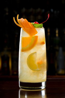 Tropikal uzun içki