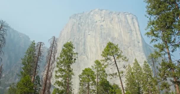 Yosemite National Park, USA. Wonderful vista of mountain summit — Stock Video