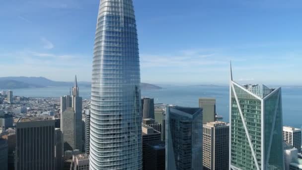 San Francisco, Mayıs 2020. Çağdaş cam ve beton binalar. B rulosu — Stok video
