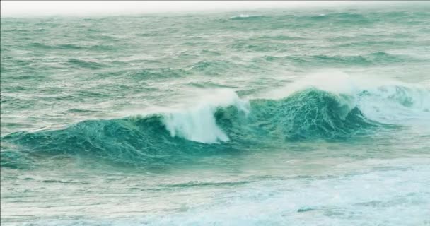 Nazare, Portugal. Bela vista mar como visto a partir da costa — Vídeo de Stock