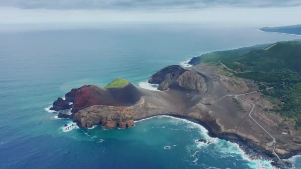 Incrível ilha do Faial com Vulcão dos Capelinhos, Açores, Portugal, Europa — Vídeo de Stock