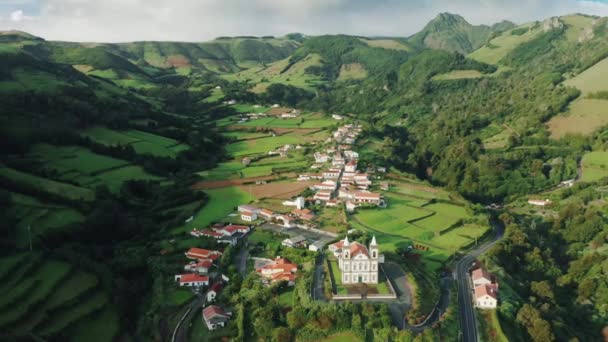 ヨーロッパ最西端の村の空中風景 — ストック動画