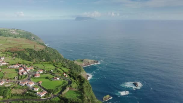 Casa do Gato Tomas on hills of green Flores Island, Azores, Portugal, Europe — стокове відео