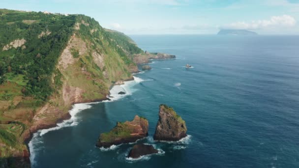 Punkt widzenia Miradouro dos Caimbros, Wyspa Flores, Azory, Portugalia, Europa — Wideo stockowe