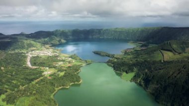 Miradouro do Cerrado das Freiras 'ın yeşil manzarası, Sao Miguel Adası, Azores