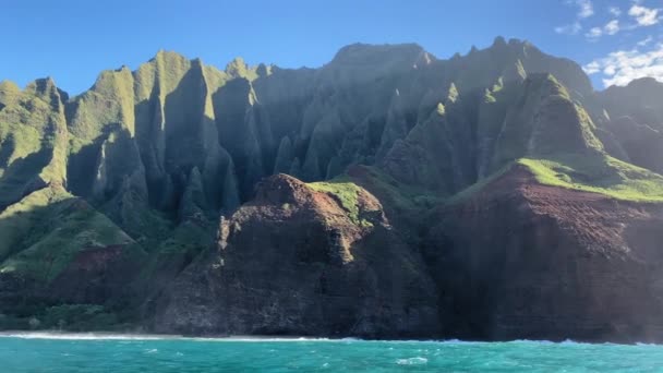아름다운 나 팔 리 해안 세계적으로 유명 한 국립 공원 풍경, 카우아이섬 — 비디오