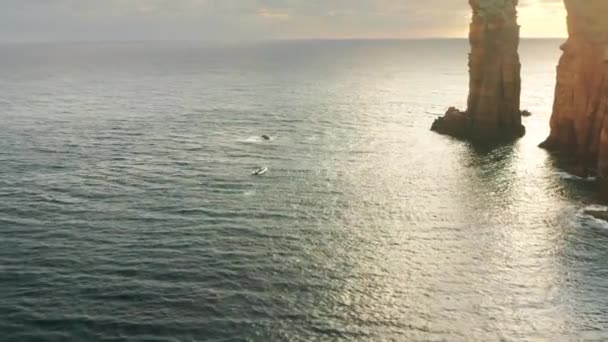 Ocean Atlantycki mycie Wyspa Vila Franca do Campo, Wyspa Sao Miguel, Azory — Wideo stockowe