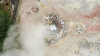 Furnas Gölü, Sao Miguel Adası, Azores, Portekiz, Avrupa 'nın dumanı tüten kaplıcaları