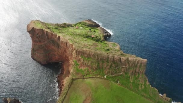 Зеленый остров острова Сао Жорж, Азорские острова, Португалия, Европа — стоковое видео
