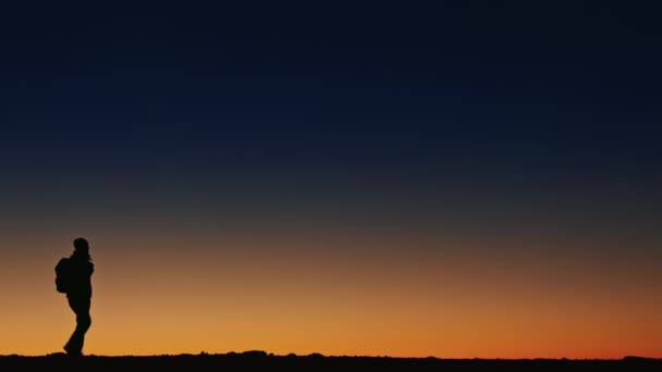 复制深蓝色天空背景、轮廓和黄昏黄昏夜空上的空间 — 图库视频影像