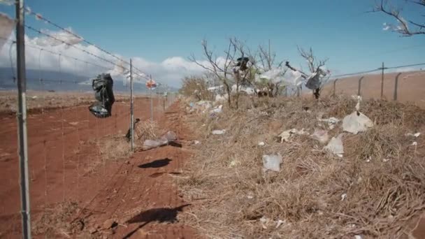 Большой мусорный полигон на острове Гавайи, мусорная свалка, отходы из домохозяйства 4K США — стоковое видео