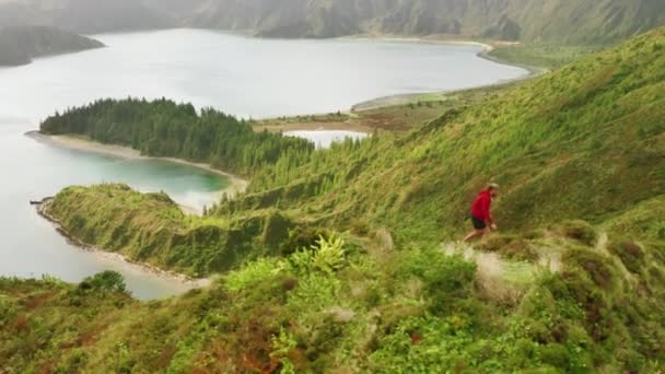 Isla de San Miguel, Azores, Portugal. Imágenes de drones de una hermosa isla — Vídeos de Stock