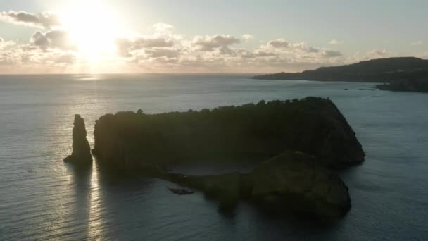 Drone beelden van vulkanisch eiland — Stockvideo