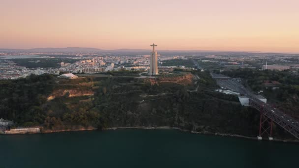 Widok z lotu ptaka na jedno z najstarszych miast świata o zachodzie słońca — Wideo stockowe