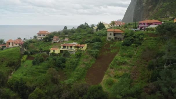 Vue aérienne de la vallée verdoyante pittoresque — Video