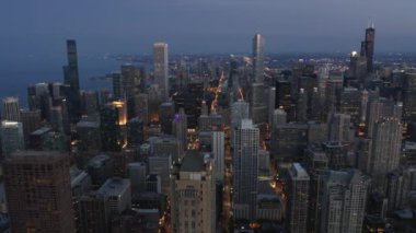 Şehir manzarası gökyüzü, günbatımının hava manzarası Chicago şehri, ABD Günbatımı manzarası