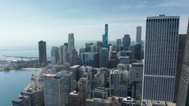 Apartamentos de prestigio en los rascacielos con vistas panorámicas al lago Michigan, Illinois — Vídeos de Stock