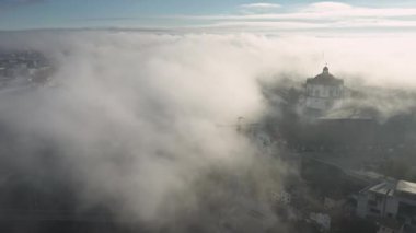 Rio Douro ve Ponte de Dom Luis 'in İHA görüntüleri.