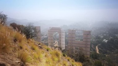 Los Angeles 'ı açığa çıkaran Hollywood Tabela Mektupları' nın üzerine nefes kesici eğilim