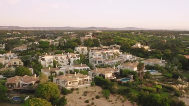Hotele luksusowe w pobliżu Quinta do Lago, Algarve, Portugalia, Europa — Wideo stockowe