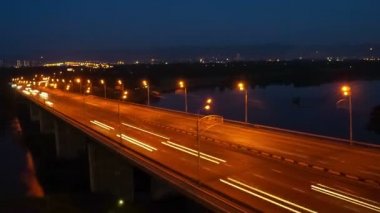 Krasnoyarsk gece köprü, zaman atlamalı