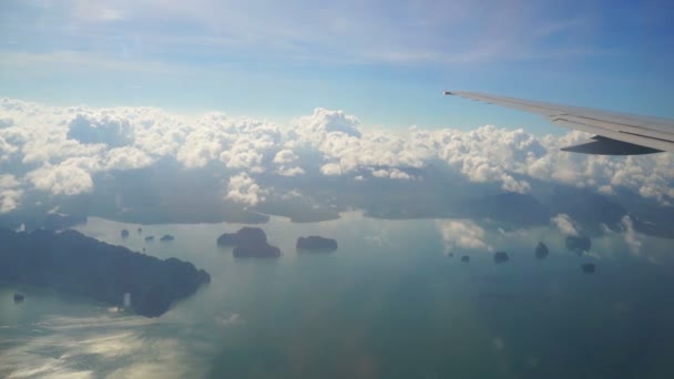 Avião vista no mar a partir da janela — Vídeo de Stock
