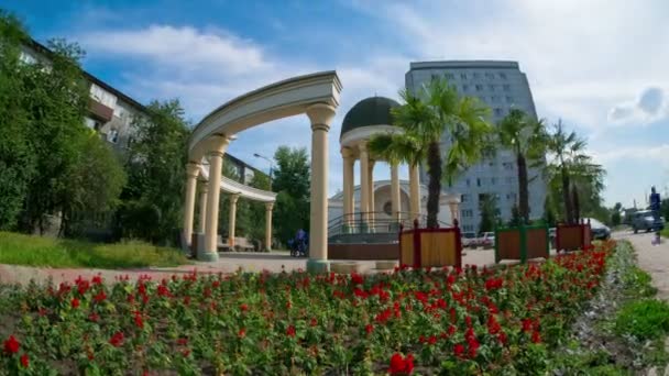 Krasnoyarsk, 19 de julio de 2015, edificio del palacio del matrimonio, Time lapse — Vídeos de Stock