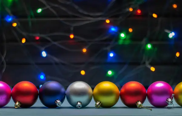 Χριστουγεννιάτικη Διακόσμηση Μπάλα Φως Θαμπάδα Χρωματιστό Φωτίζεται — Φωτογραφία Αρχείου