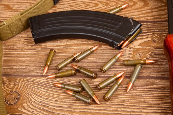 Munições para espingarda de assalto Kalashnikov — Fotografia de Stock
