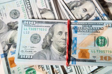 oyuncak yelkenli ve childs plaj kovası