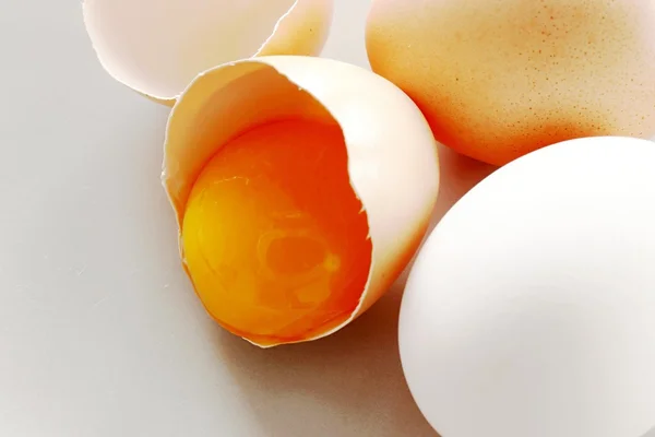 卵と卵黄 — ストック写真