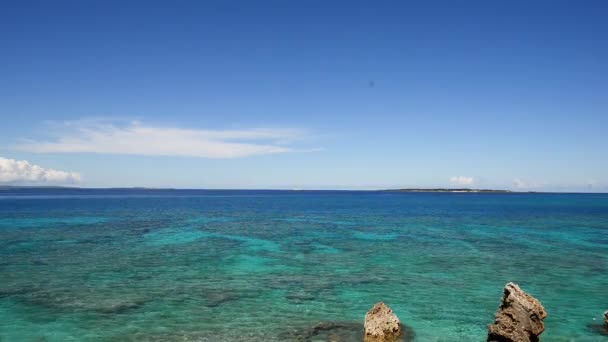 Hermosa playa en verano — Vídeos de Stock