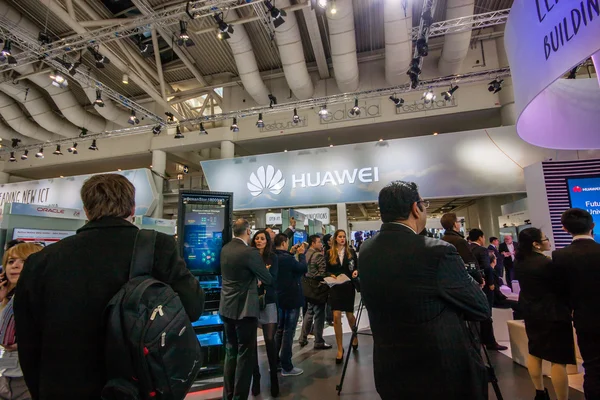 HANNOVER, GERMANY - MARCH 14, 2016: Booth of Huawei company at CeBIT information technology trade show in Hannover, Germany on March 14, 2016 — Stock Photo, Image