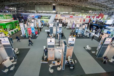 Hannover, Almanya - 15 Mart 2016: Birden fazla Hindistan kabinleri CeBIT bilgi teknoloji ticaret fuarında Hannover, Almanya üzerinde 15 Mart 2016