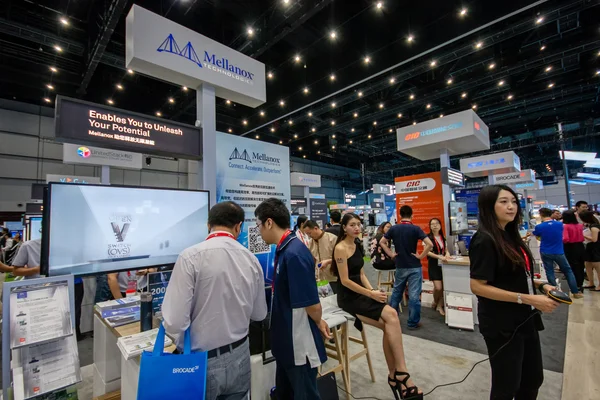 SHANGHAI, CHINA - 2 DE SEPTIEMBRE DE 2016: Stand de la empresa Mellanox en la conferencia y exposición de tecnología de la información Connect 2016 en Shanghai, China, el 2 de septiembre de 2016 — Foto de Stock