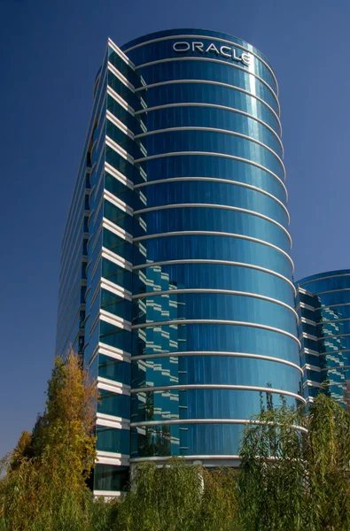 REDWOOD CITY, CA, USA - SEPT 24, 2008: The Oracle Headquarters located in Redwood City, CA, USA on Sept 24, 2008. Oracle is a multinational hardware and software technology corporation — Stock Photo, Image