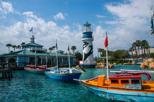 ORLANDO, FL, EUA - 14 de março de 2008: Entrada para o parque de aventura Sea World em Orlando, EUA, em 14 de março de 2008. É um dos sétimo parque de diversões mais visitado nos Estados Unidos . — Fotografia de Stock