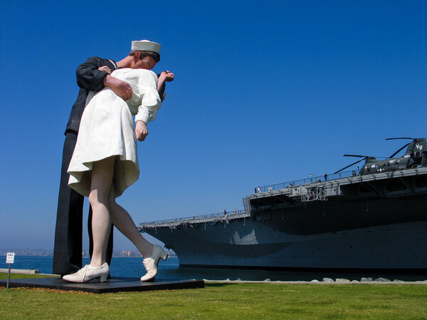 SAN DIEGO, CALIFORNIA, US - MARCH 15, 2007: Sculpture of kissing seaman and girl based on famous World War II photo at aircraft carrier Nimitz museum in San Diego California, US on March 15, 2007