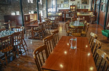 Cork, İrlanda - 20 Haziran 2008: hall içinde müze, İrlanda viski tadımı. midleton co Cork, 12 mil doğusunda ana cork waterford yolda cork city jameson miras Merkezi