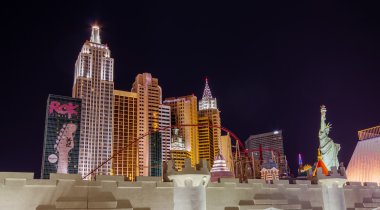 Las Vegas, Nv - 10 Nisan 2011: New York-10 Nisan 2011 tarihinde New York Hotel Las Vegas, Nevada. Sahibi - Mgm Resorts güçlü net gelir kazanç 2,23 milyar dolar için 2011 yılının üçüncü çeyreğinde bildirdi