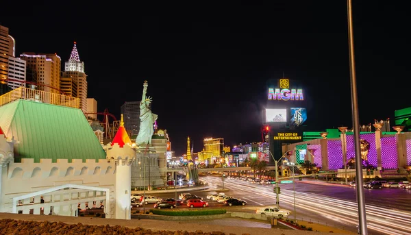 Las Vegas, Nv - 10 April 2011: New York-New York Hotel op 10 April 2011 in Las Vegas, Nevada. De eigenaar - Mgm Resorts gemeld sterke netto-inkomsten winst 2.23 miljard dollar in het derde kwartaal 2011 — Stockfoto