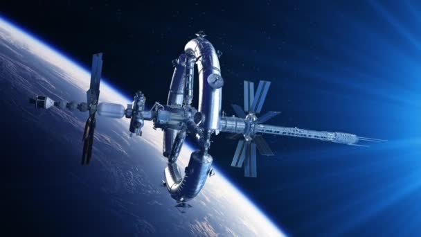 Futurystyczna stacja kosmiczna w promieniach niebieskiego światła — Wideo stockowe