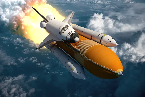 Space Shuttle boven de wolken vliegen — Stockfoto