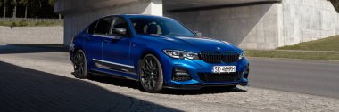 Katowice / / Polonya - 09.15.2019: BMW 330i ve M Performans paketi. G20 modeli - Motor R6 258 hp