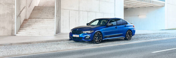 Катовице / / Польша - 09.15.2019: BMW 330i с пакетом M Performance. Модель G20 - Двигатель R6 258 л.с.