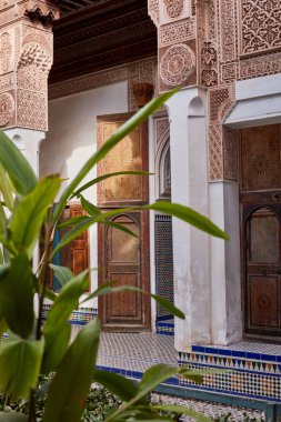 El Bahia Sarayı tüm dünyadan turistler tarafından ziyaret edilir. Bu 19. yüzyıldan bir Doğu Mimarisi örneğidir. MARRAKECH, FOCCO 3 Mart 2016