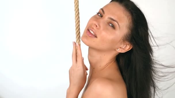 Mooie sexy meisje flirt — Stockvideo