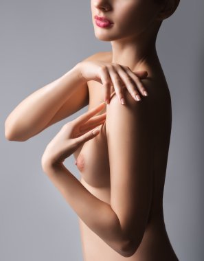 güzel kız çıplak poz