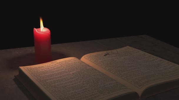 Bible Christian Cross Candle Burn Transparent Background — Stock Video