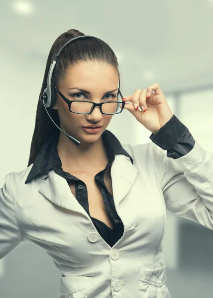 Businesswoman talking on the phone,operator — Stock Photo, Image